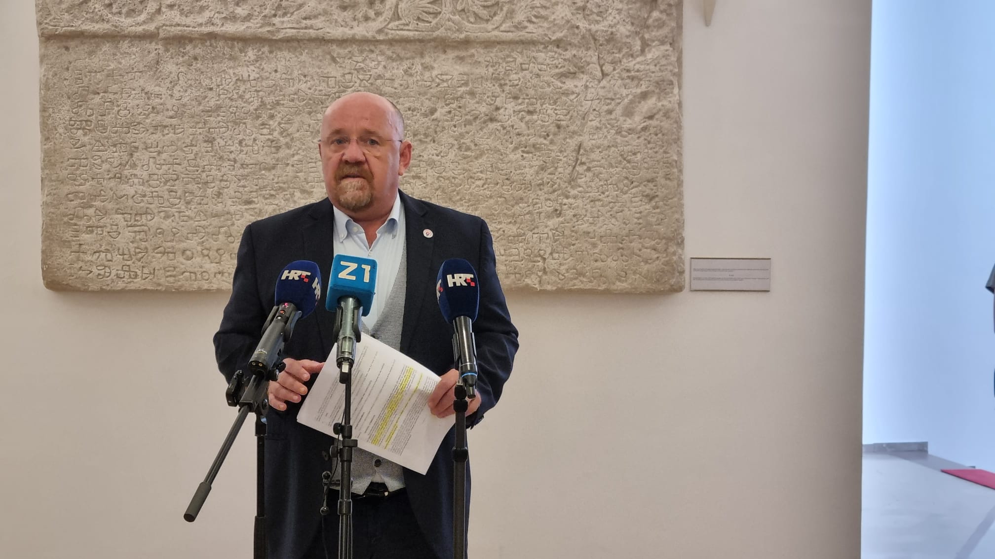 Dretar: Hrvatska Vlada namjerava u potpunosti ukinuti obranu od tuče!